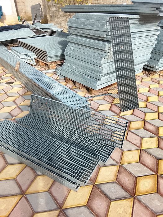 Vindem dreptare și în casă pentru spălătorie auto trepte pentru scări