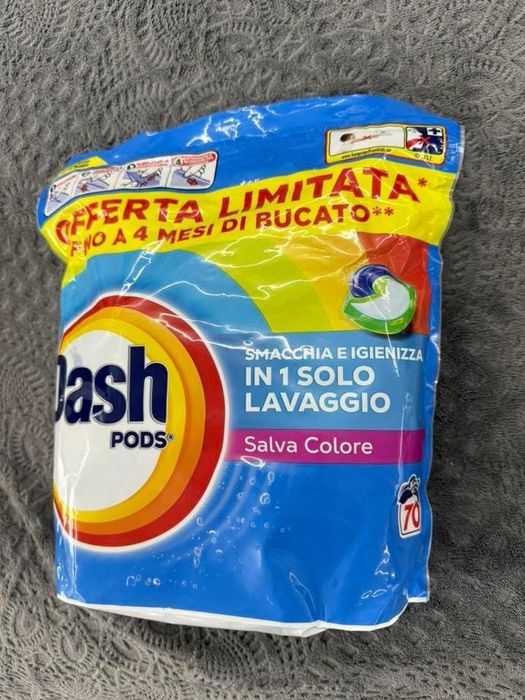 Detergent capsule Dash, provenienta Italia