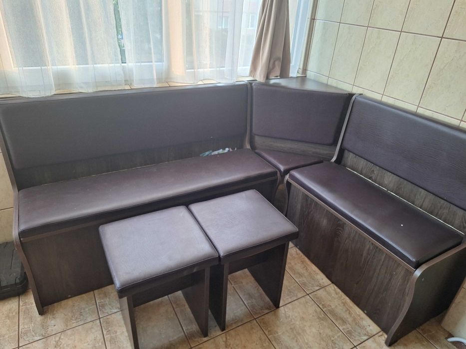 Coltar+2 scaune de bucatarie