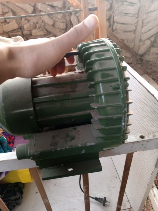 Компрессор сотилади , балик, ховузларига 100$