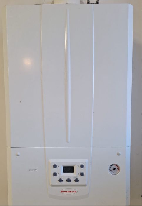 De vanzare centrala termica pe gaz 2500 ron!