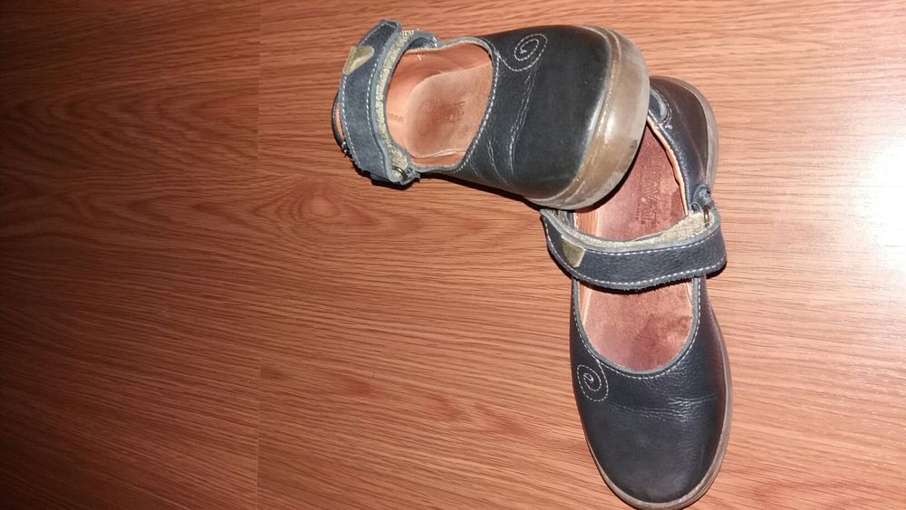 Pantofi fetite din piele