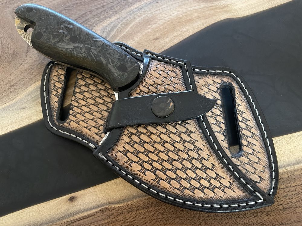 Нож за дране, ръчна изработка от дамаска стомана Damasteel