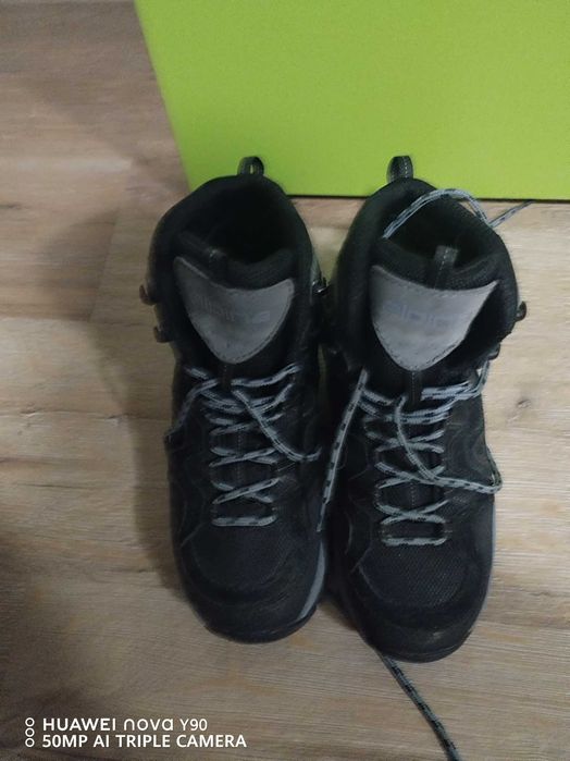 Туристически обувки 39