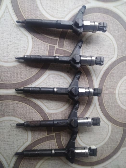 DENSO 5 броя инжекторни дюзи Nissan X-Trail 2.2 Dizel  136h.p.
16600 8