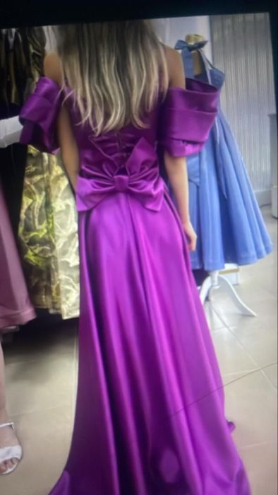 Rochie cu trena detasabila