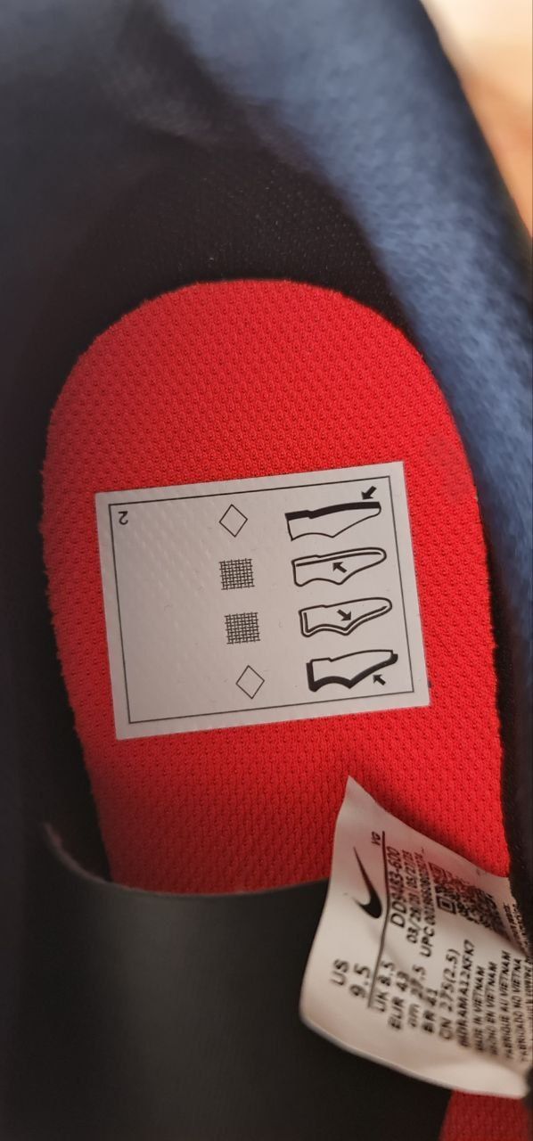 Чисто нови оригинални бутонки  Nike Phantom