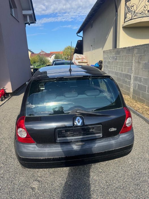 Vând Renault Clio