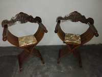Doua scaune din lemn stil Savonarola