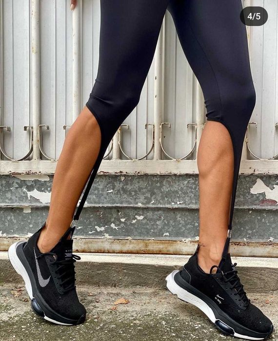 Секси черен клин