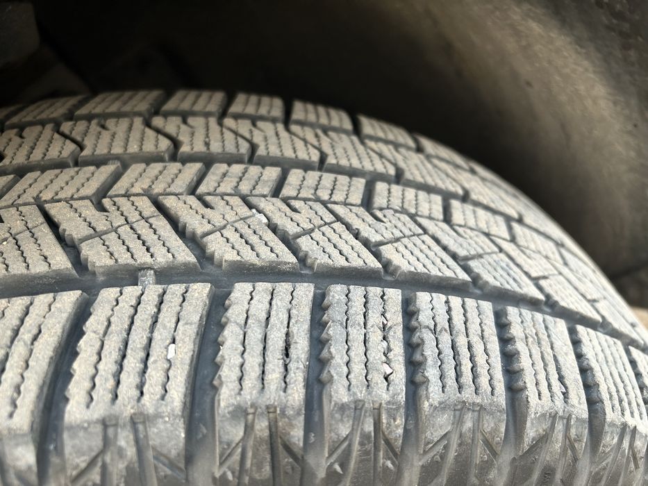Зимняя резина 225/60/17 липучка