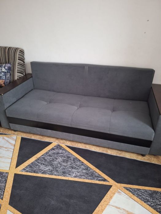Продам диван срочно