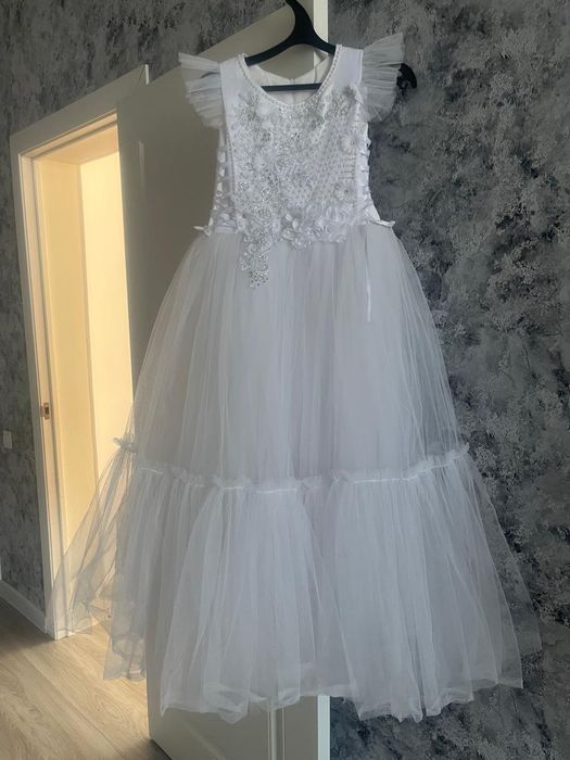 Прокат платьев .