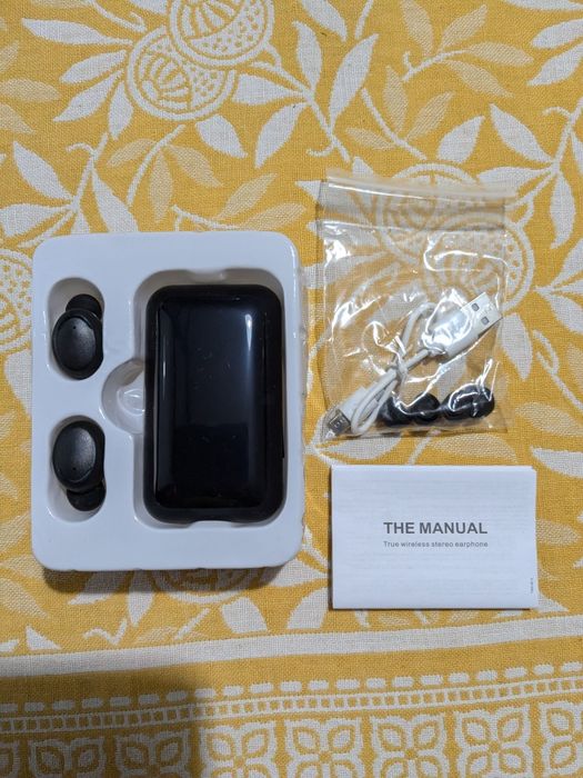 Căști wireless bluetooth