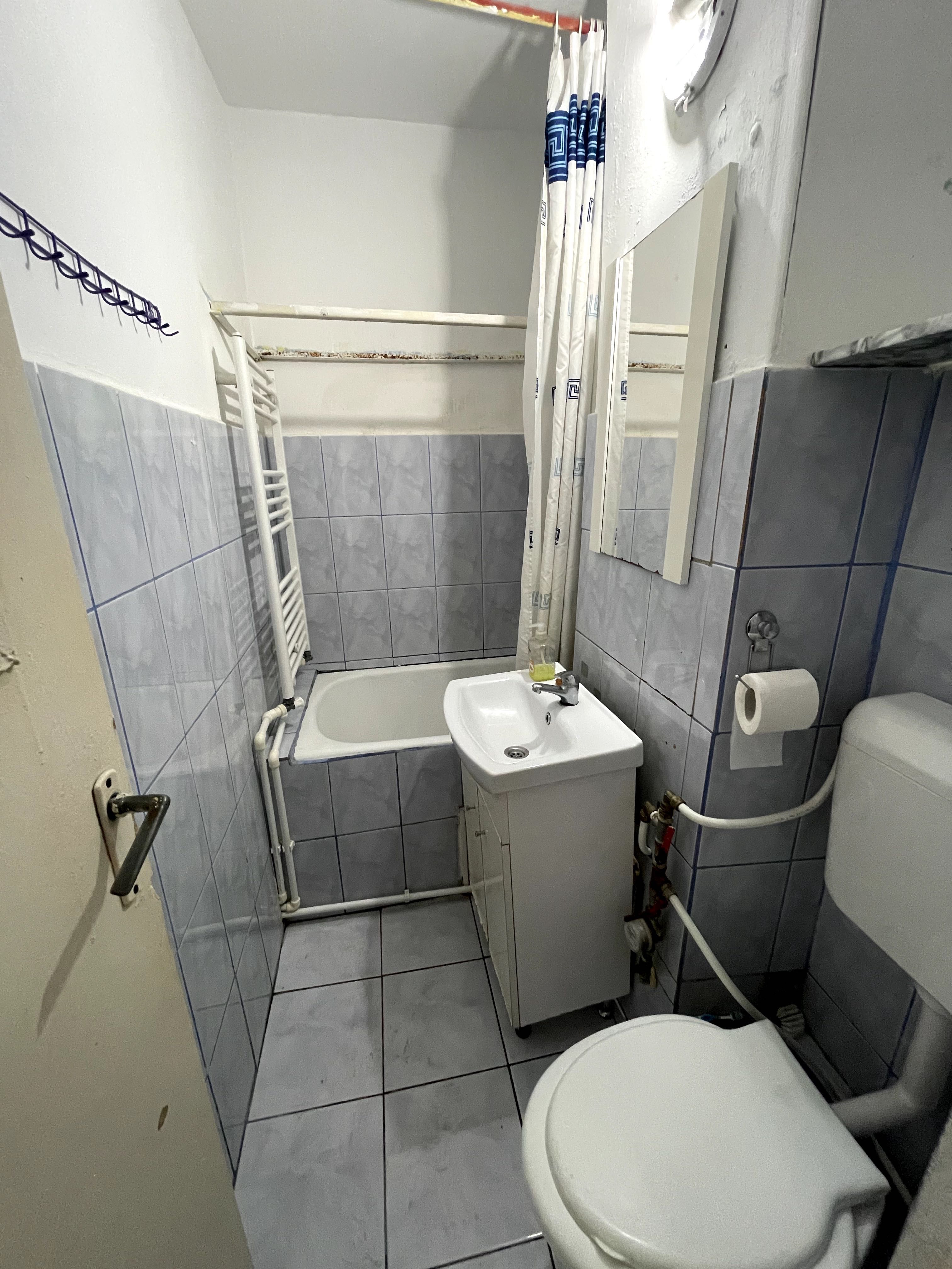 Apartament 2 camere, Aleea Teilor, 50 mp, etaj 3/4, mobilat,proprietar