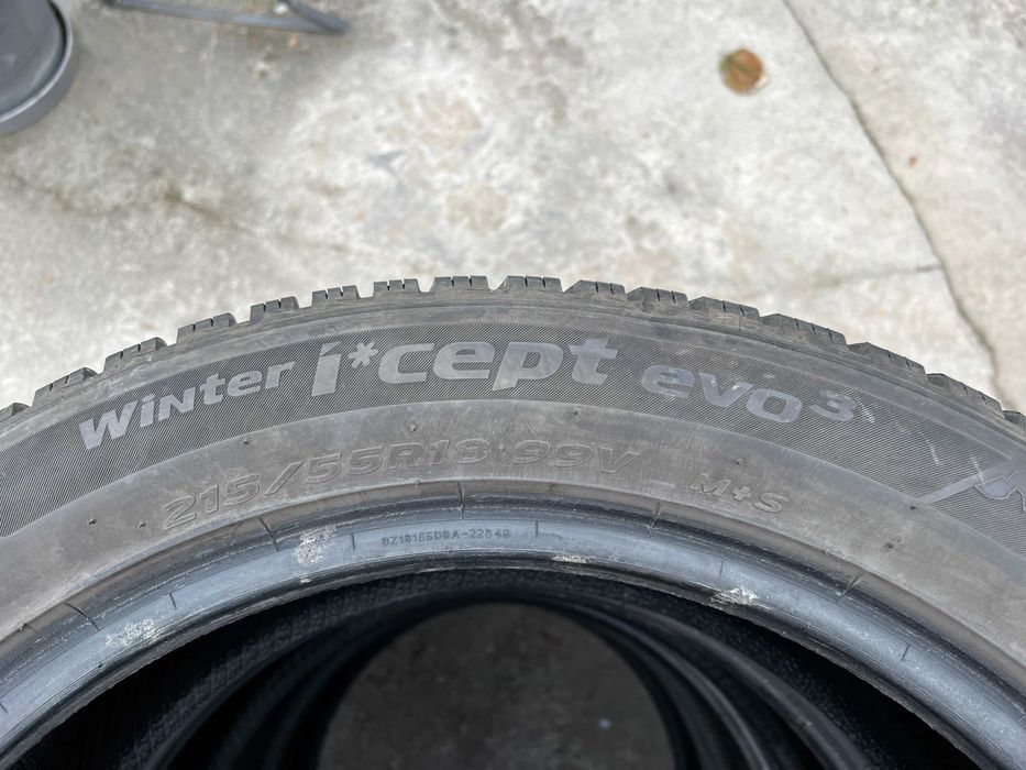 Продавам 2бр. зимни гуми Hankook 215/55/18 99V DOT2922 Made in KOREA!!