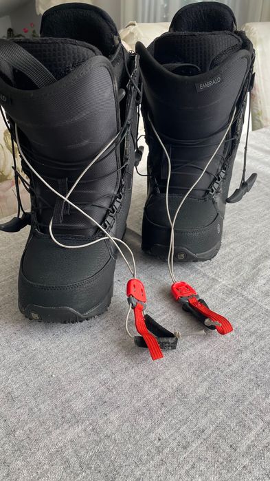 Boots snowboard fete Burton Emerald marime 36.5