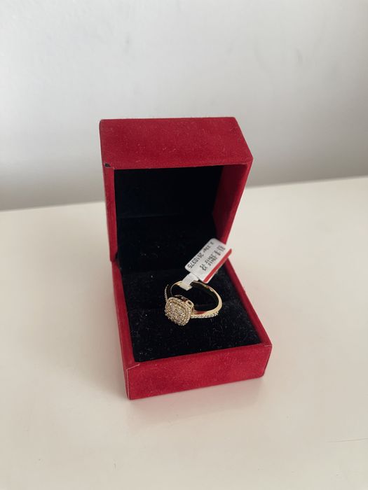 Inel cu diamante F VS aur18K , 3.33gr