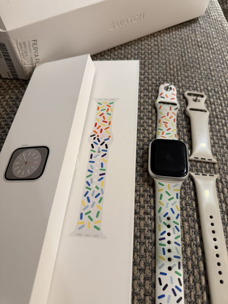 Apple watch series 8,45mm Silver Aluminium GPS