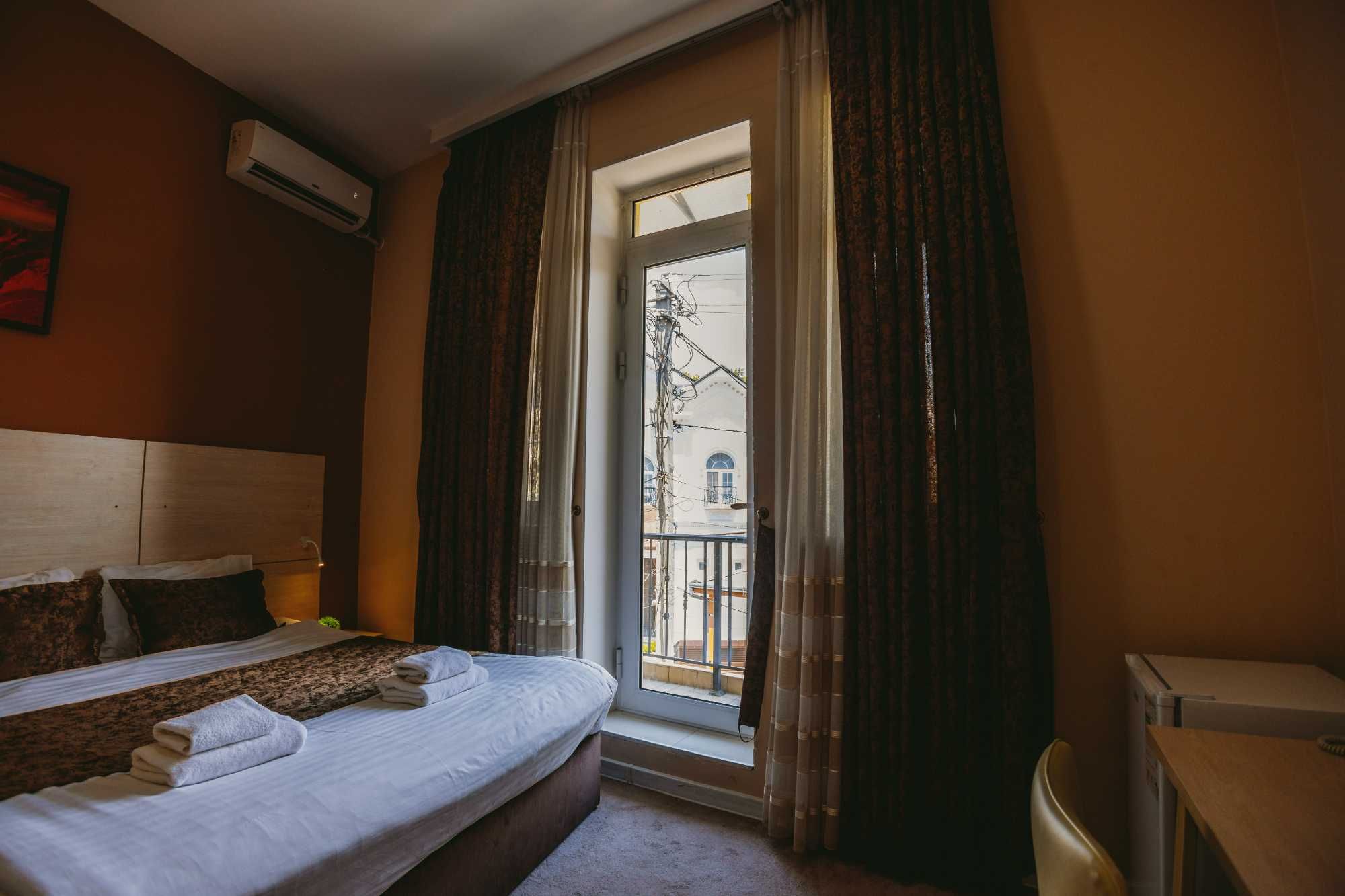 Mehmonhona (CIty Hotel)