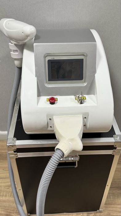 Лазер для удаления тату в рабочем состоянии