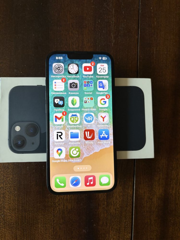 В продажба Iphone 13 Почти като нов със нова Батерия
