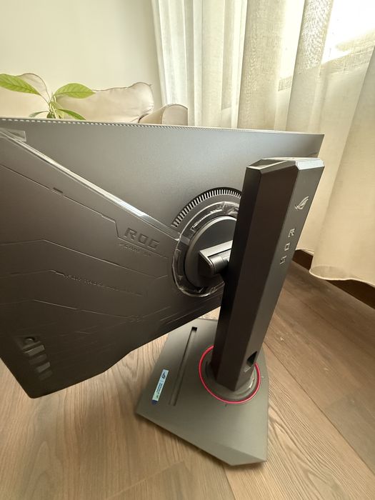 Монитор Asus ROG Strix / XG27UCS