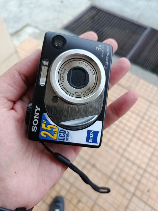 Aparat foto Sony Cyber-shot DSC-W12 fullbox
