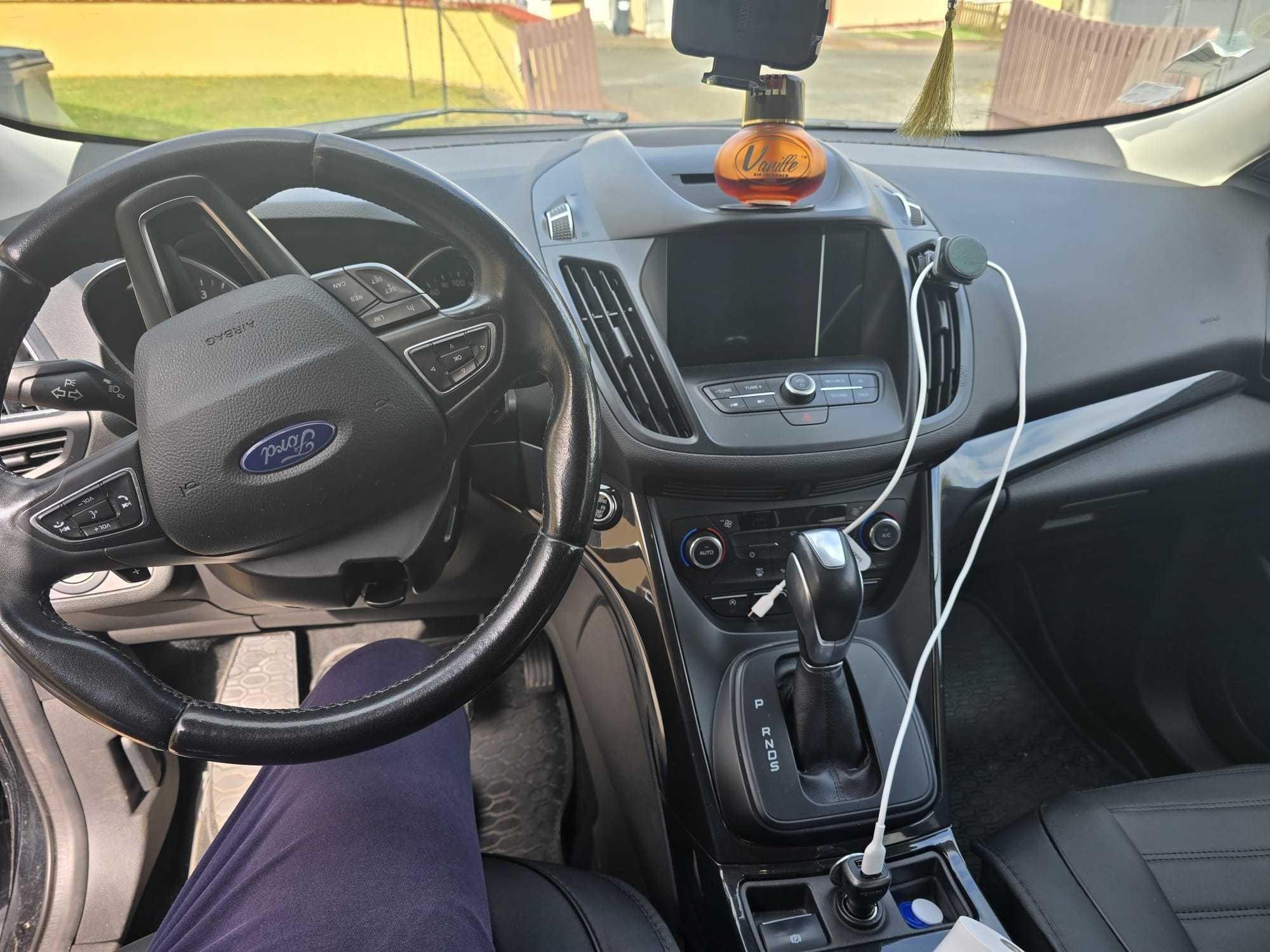 Ford Kuga 2 Facelift 2017 prim proprietar 4x4 permanent