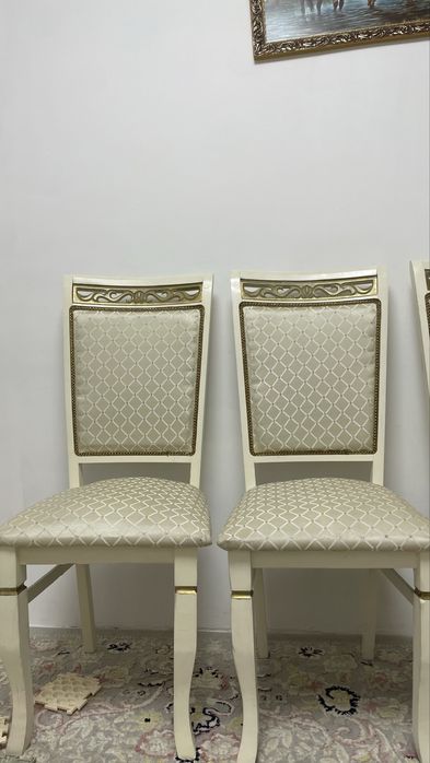 Продам стулы новые