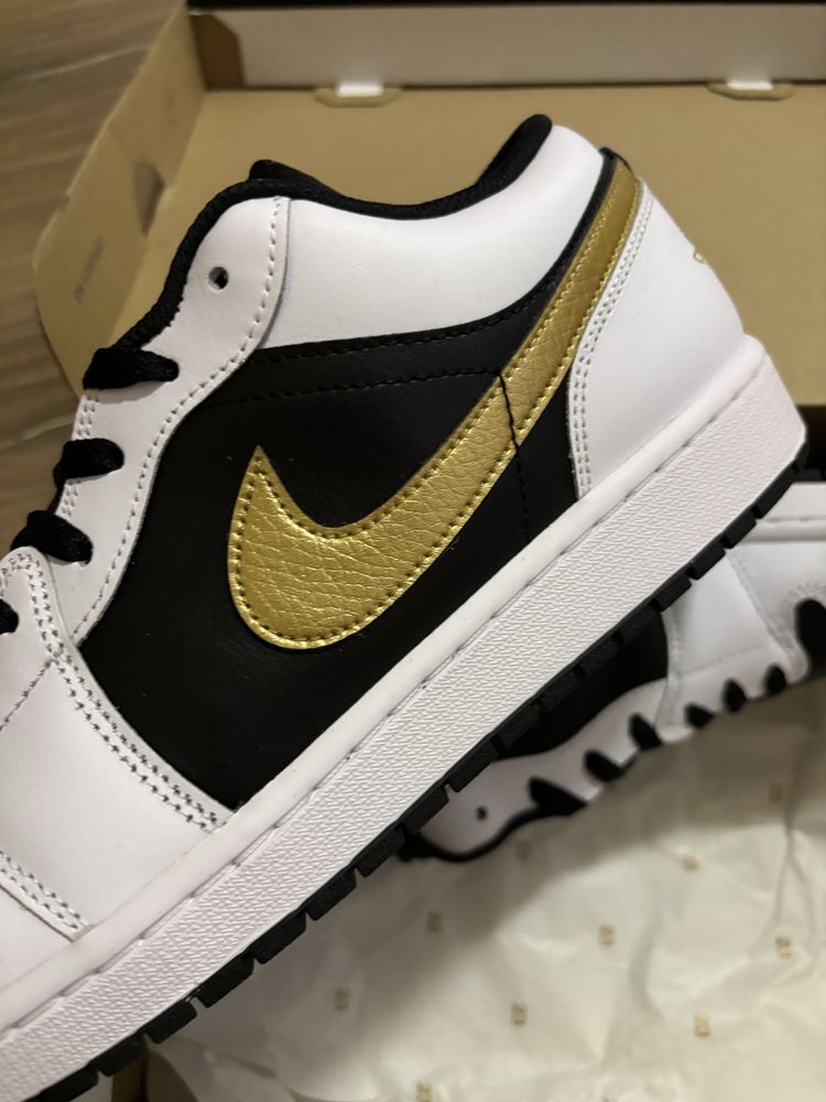 Обувки Jordan 1 Low