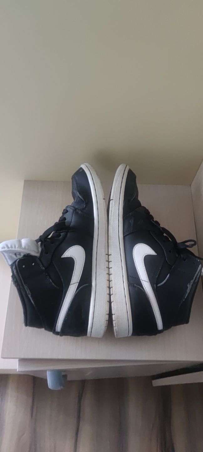 Jordan 1 mid  black originali