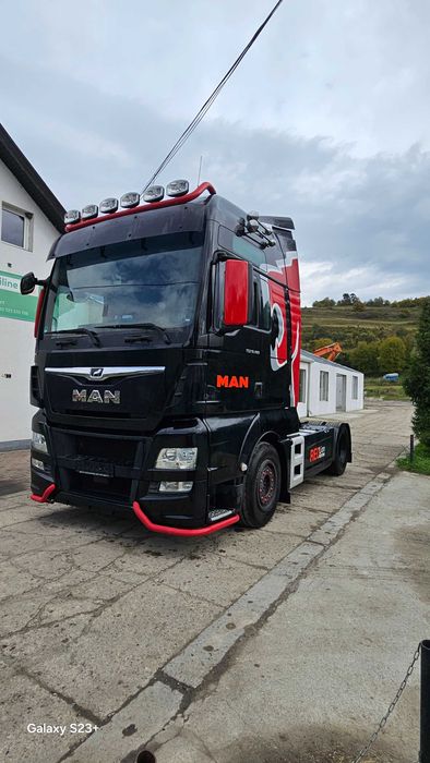 Cap tractor MAN TGX 18.480 BLS Red Lion Edition