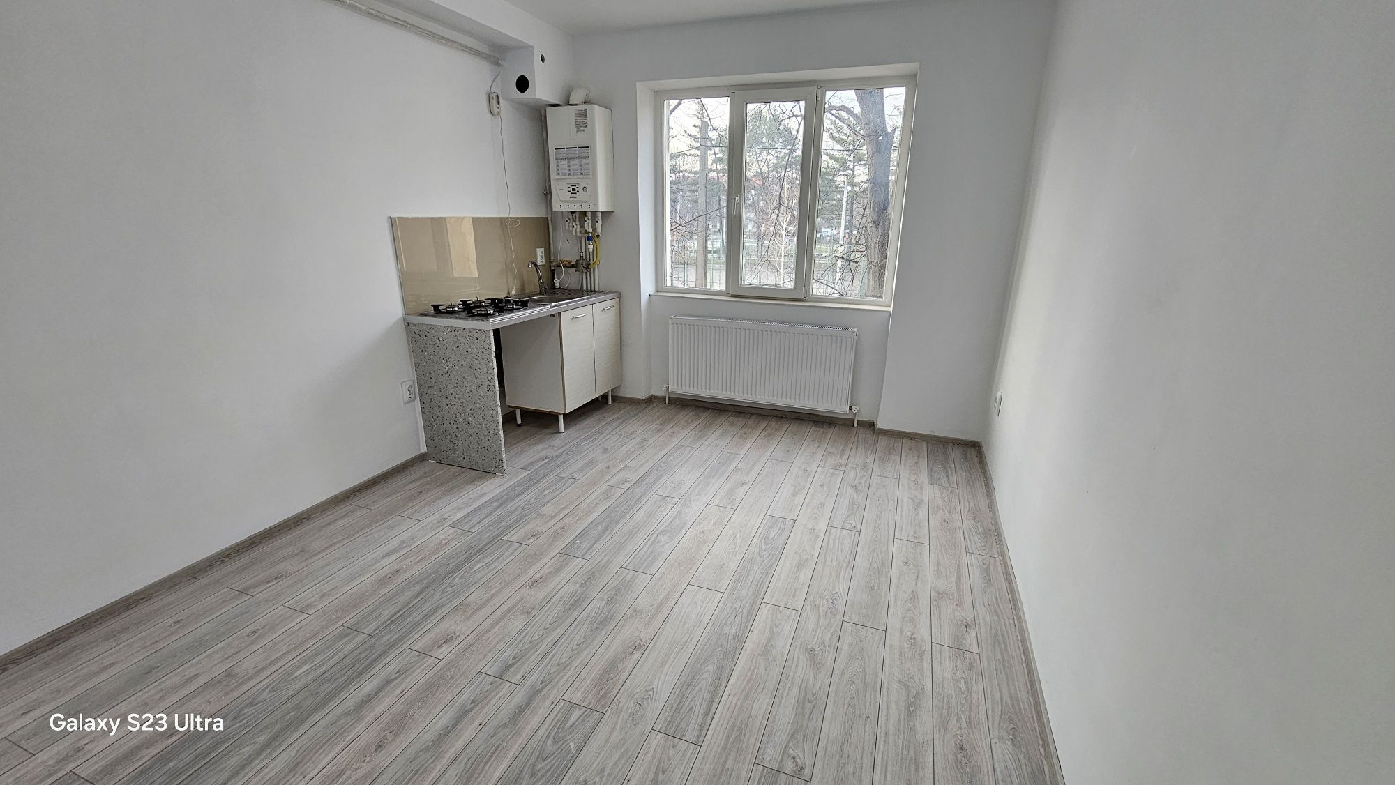 Garsonieră în Onești, zona de sus, etaj 1.
