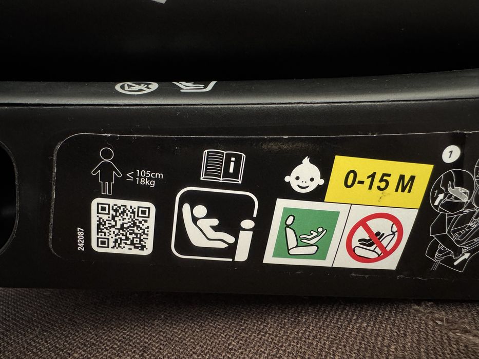 Столче за кола Recaro Salia, IsoFix, i-Size, 40-105 cm, Mat Black