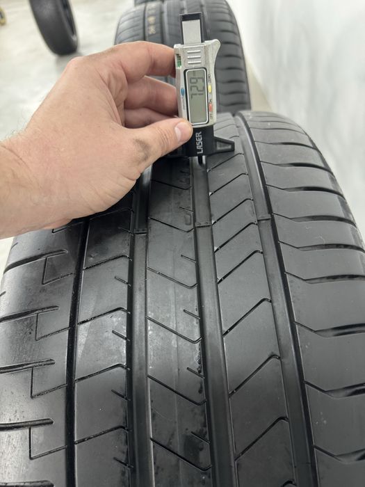 Jante Bmw X5 X6 R22 G05 G06 Originale M742 Pirelli 35/2024 Vara 99%