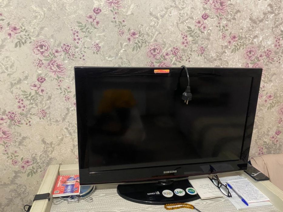 Продам самсунг телевизор 32 дюйма