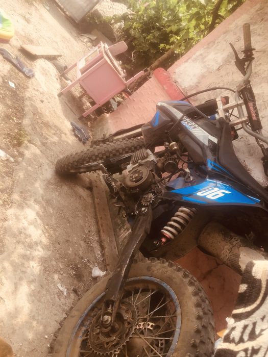 Vănd cross jrh 125cc 2500 neg