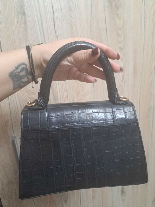 Хит модел чанта лак