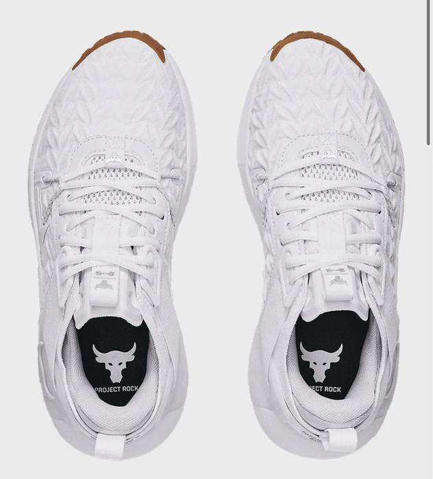 Продаю мужские кроссовки under armour