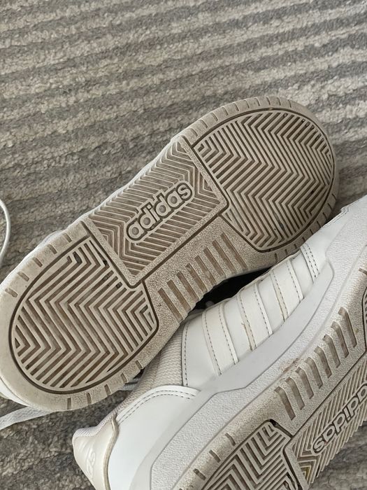 Бели кецове/ маратонки Adidas, номер 39 1/3