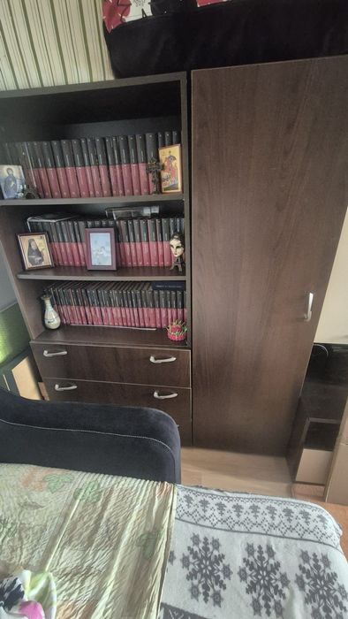 Mobila de vanzare