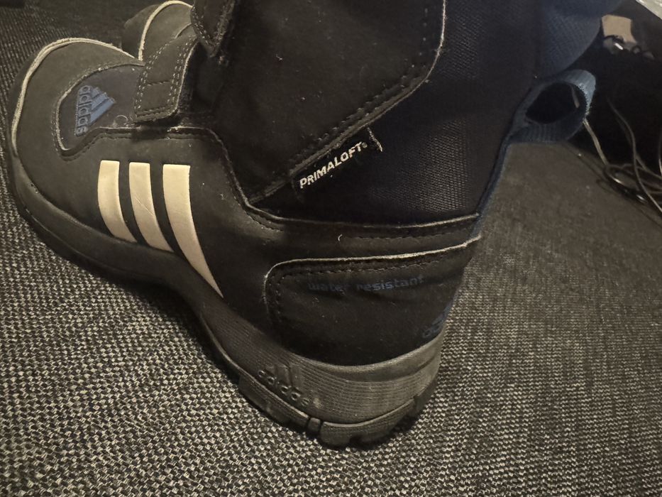 Cizme copii Adidas impermeabile marimea 35.5