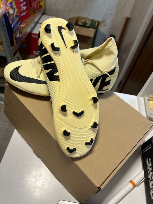 Nike Futbol ayakkabısı Kramponlar Mercurial Superfly 9 Club Mg