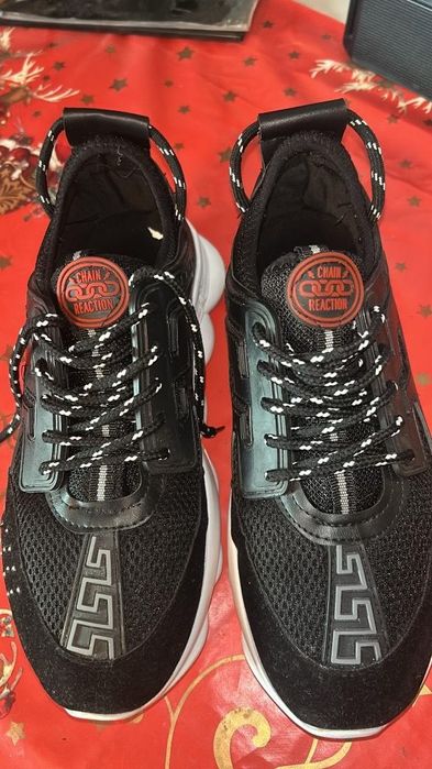 Versace chain reaction