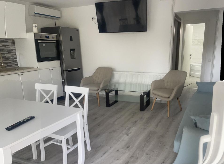 Inchiriez apartament cu 2 camere in Eforie Nord la Vila Ysy