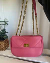 Розова чанта със златна верижка естествена кожа