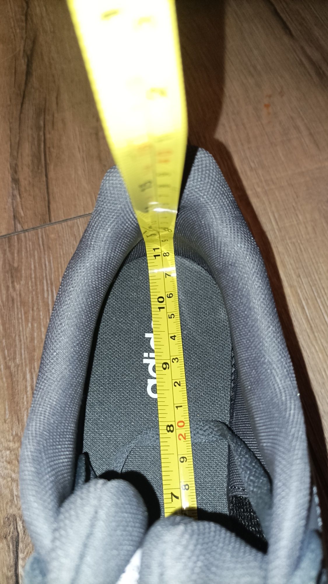 Повседневные кроссовки Adidas размер 42-43 новые