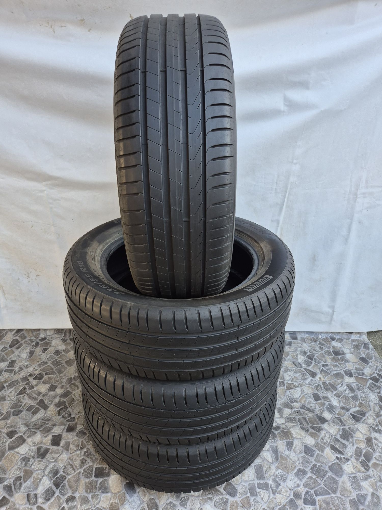 4бр 225 55 18 Pirelli летни - 23г