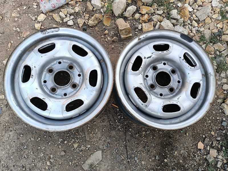 Продам оригинальные металлические диски на Volkswagen Golf.